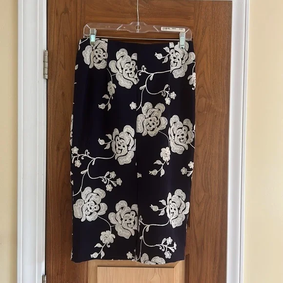 Eci midi pencil skirt - Picture 4 of 7
